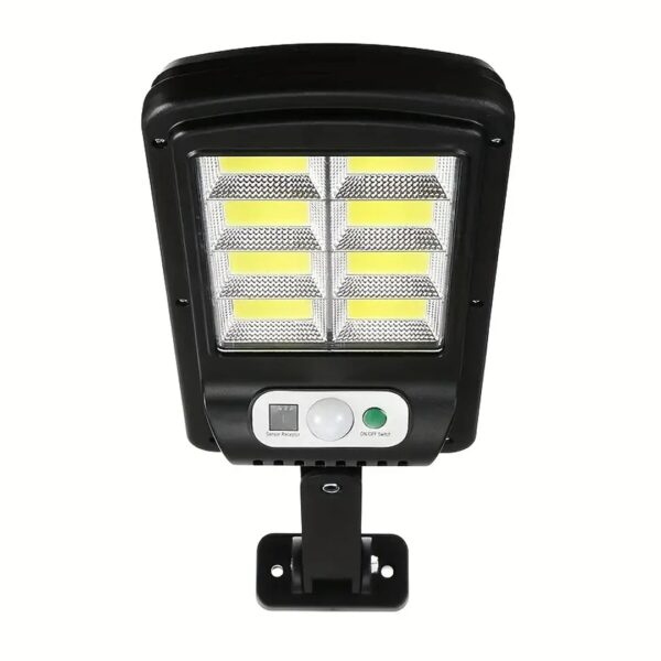 كشاف ذكي يعمل بمستشعر للطاقة الشمسية