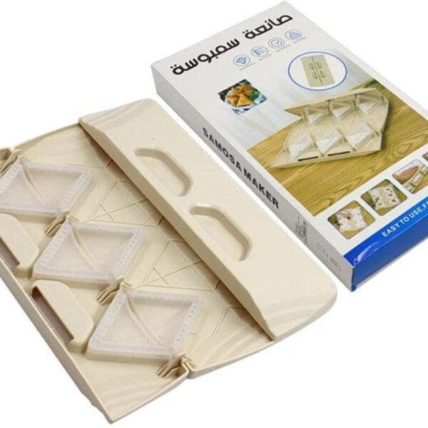 صانعة السمبوسة والقطايف اليدوية